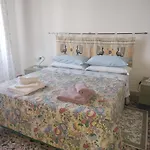 La Casa Rossa 宾馆 *