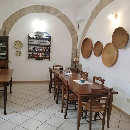 La Casa Rossa Gasthof Riola Sardo