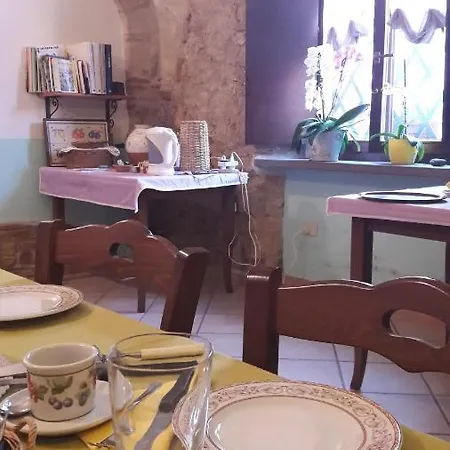 La Casa Rossa Inn