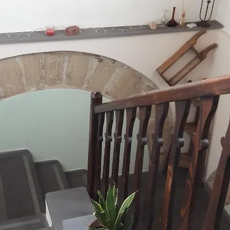 La Casa Rossa Inn *