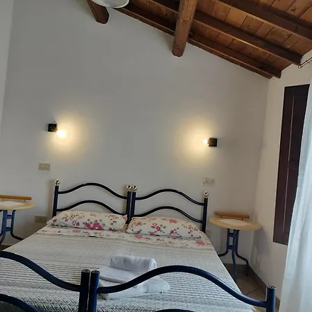 La Casa Rossa Inn *