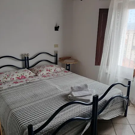 La Casa Rossa Gasthof Riola Sardo