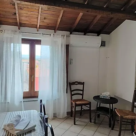 La Casa Rossa Riola Sardo