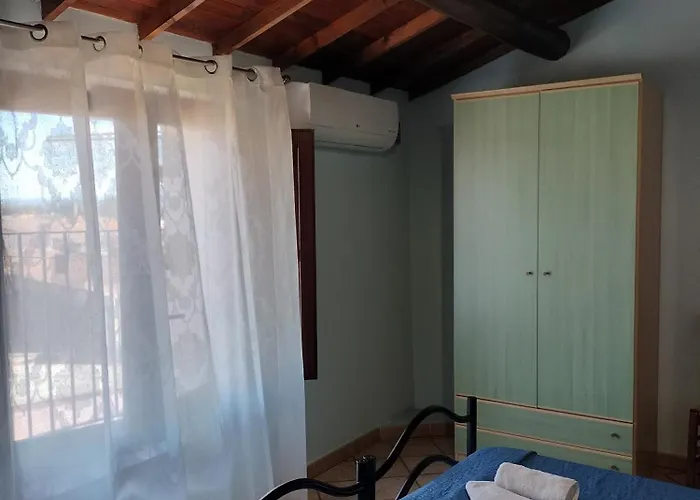 La Casa Rossa Locanda Riola Sardo